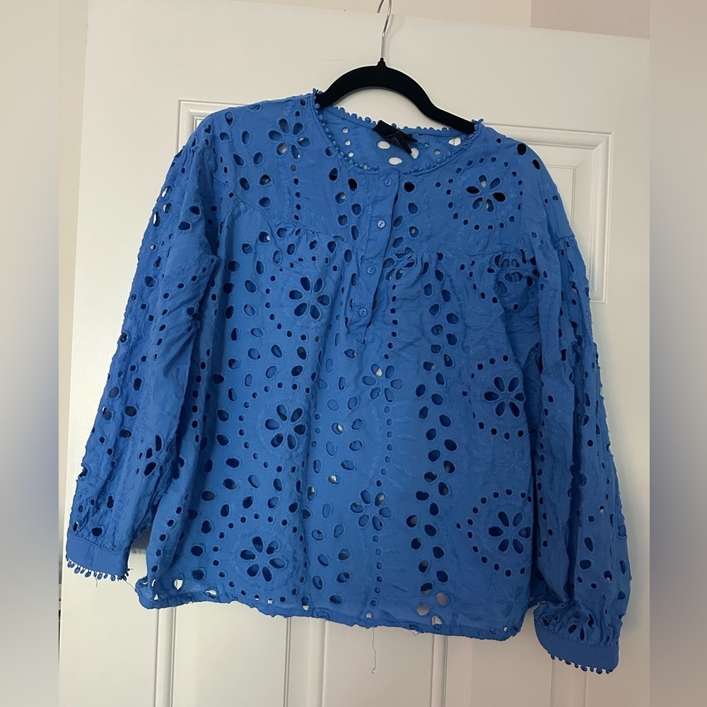 Liv Los Angeles Blue Eyelet long sleeve button blouse size Large